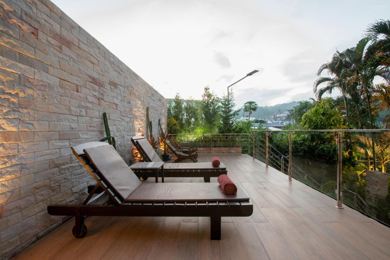 Orchid Garden Hotel Patong Esterno foto