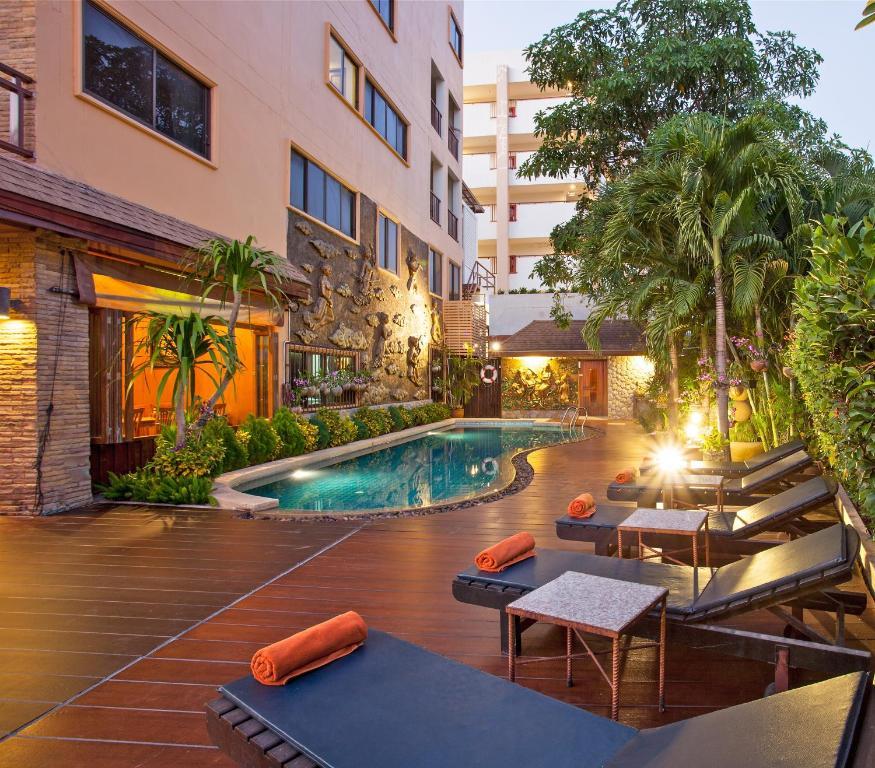 Orchid Garden Hotel Patong Esterno foto