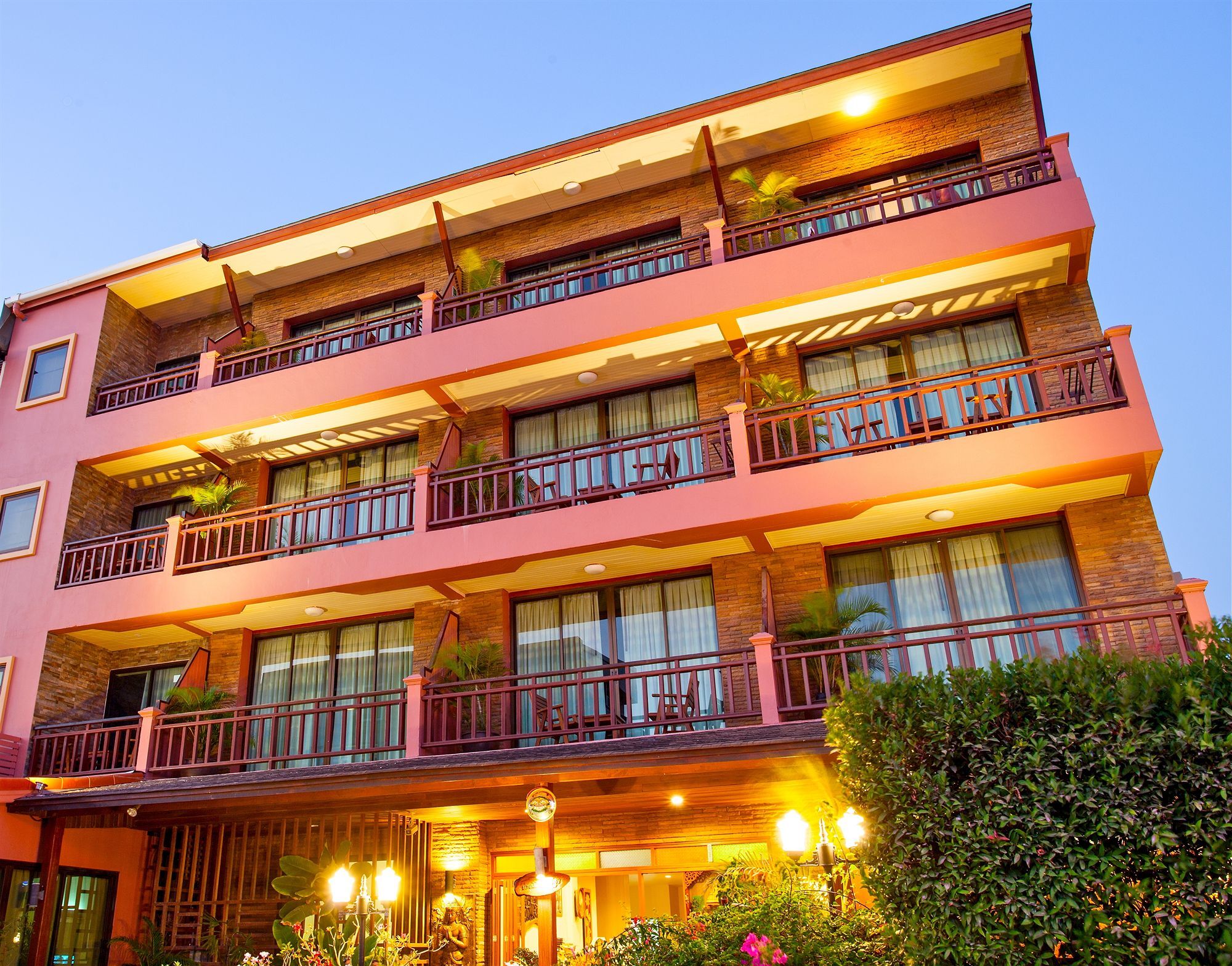 Orchid Garden Hotel Patong Esterno foto